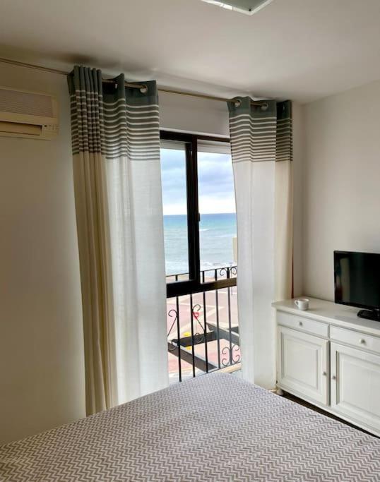 1 Linea, 2 Bedrooms Duplex, Sea View, 50 M From Apartamento *